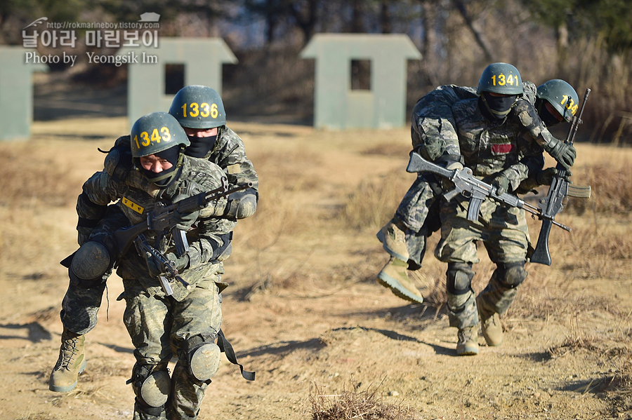 해병대 신병 1265기 1교육대 극기주 각개전투1_1115.jpg