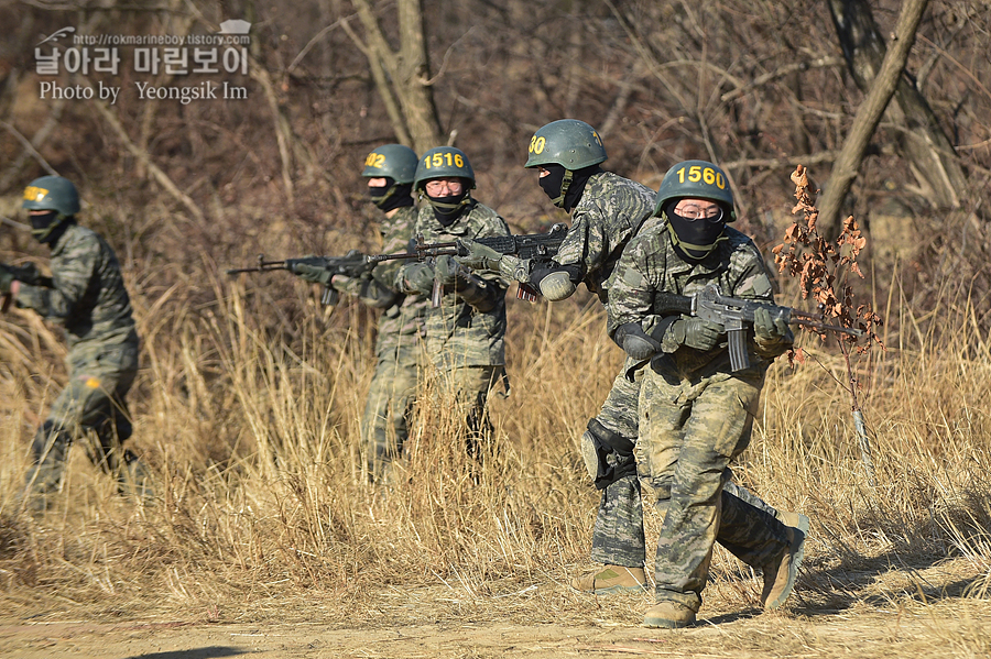 해병대 신병 1265기 1교육대 극기주 각개전투1_1130.jpg