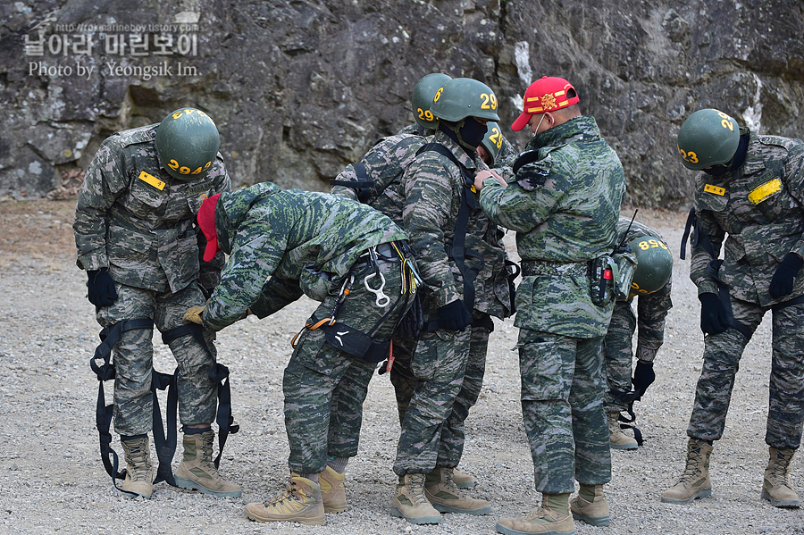 해병대 신병 1265기 2교육대 극기주 유격2_0650.jpg