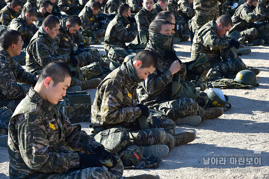 해병대 신병 1265기 1교육대 3주차 화생방 89_8280.jpg