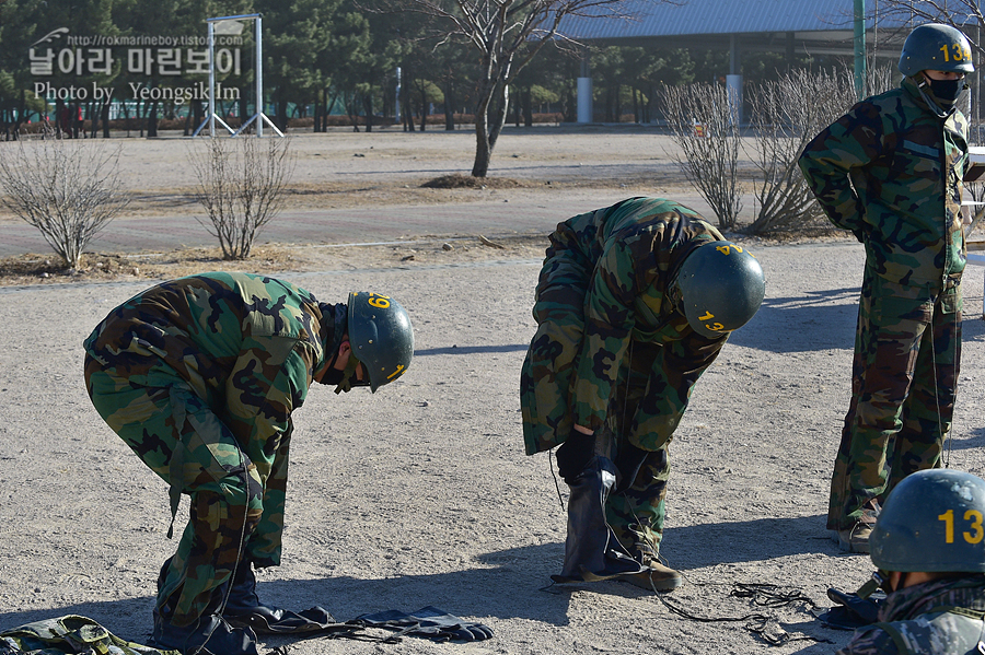 해병대 신병 1265기 1교육대 3주차 화생방 35_8222.jpg