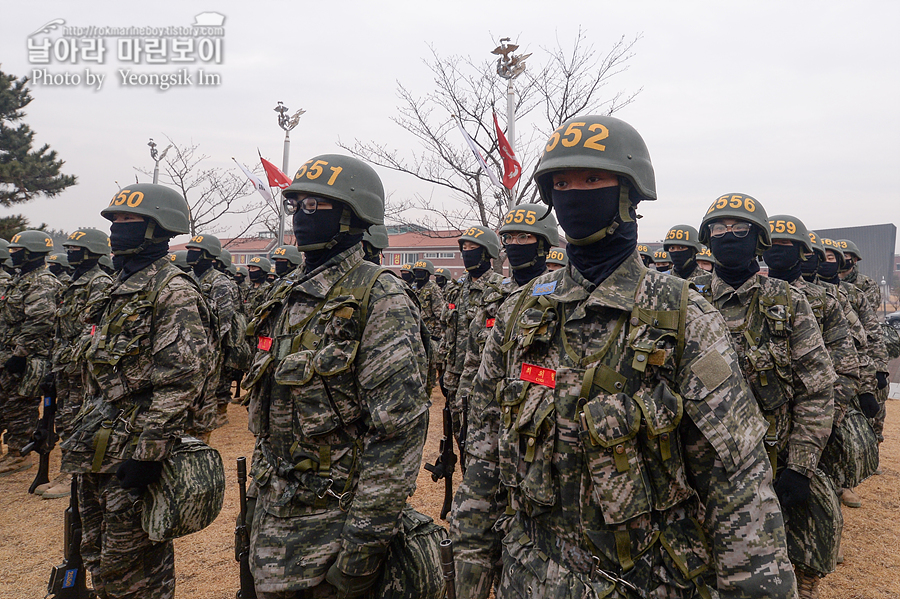 해병대 신병 1265기 2교육대 극기주 빨간명찰수여식_7571.jpg