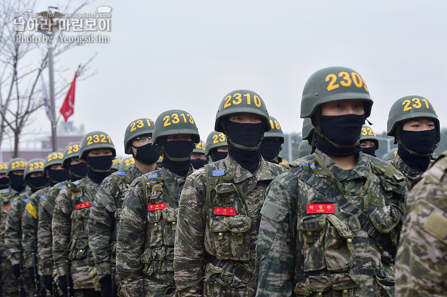 해병대 신병 1265기 2교육대 극기주 빨간명찰수여식_7589.jpg