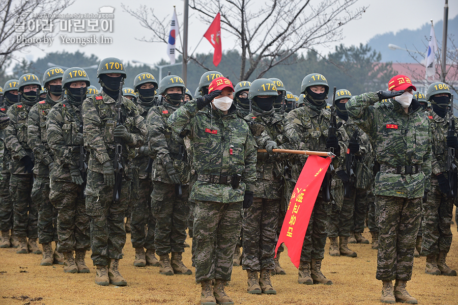 해병대 신병 1265기 1교육대 극기주 빨간명찰수여식_1348.jpg