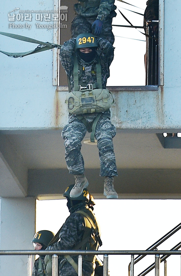 해병대 신병 1265기 2교육대 3주차 공수기초훈련_9328.jpg