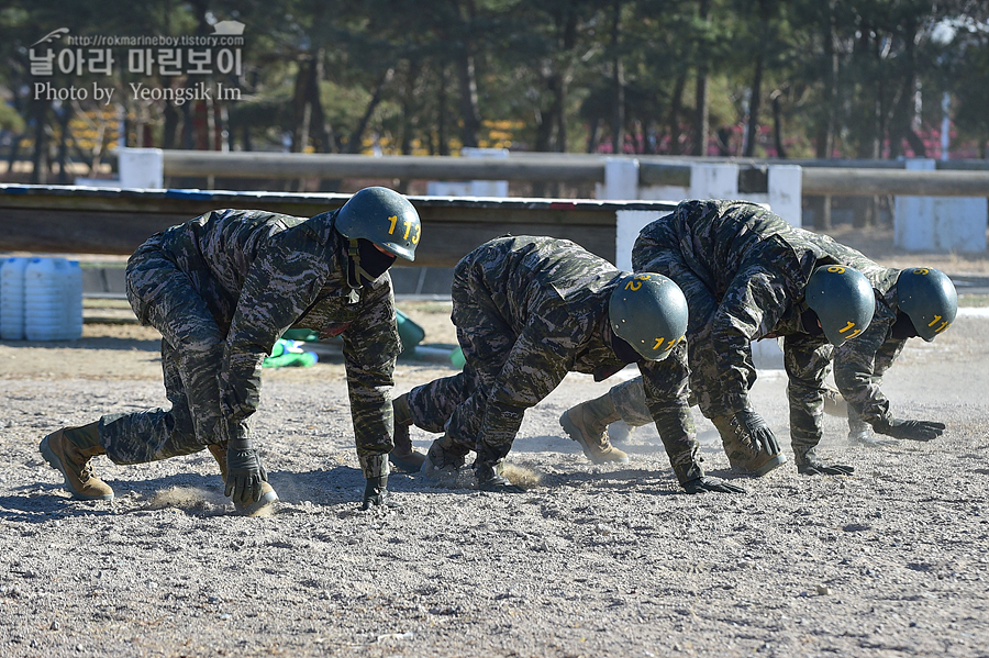 해병대 신병 1265기 1교육대 3주차 참호목봉_8813.jpg