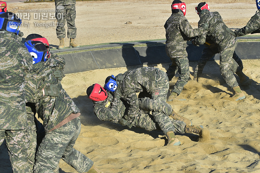 해병대 신병 1265기 1교육대 3주차 참호목봉_9153.jpg