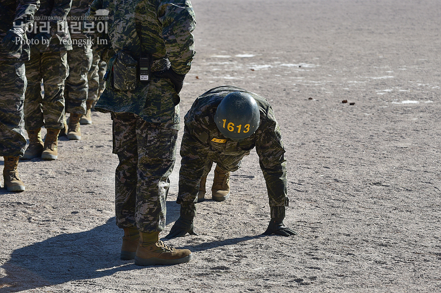 해병대 신병 1265기 1교육대 3주차 참호목봉_8843.jpg