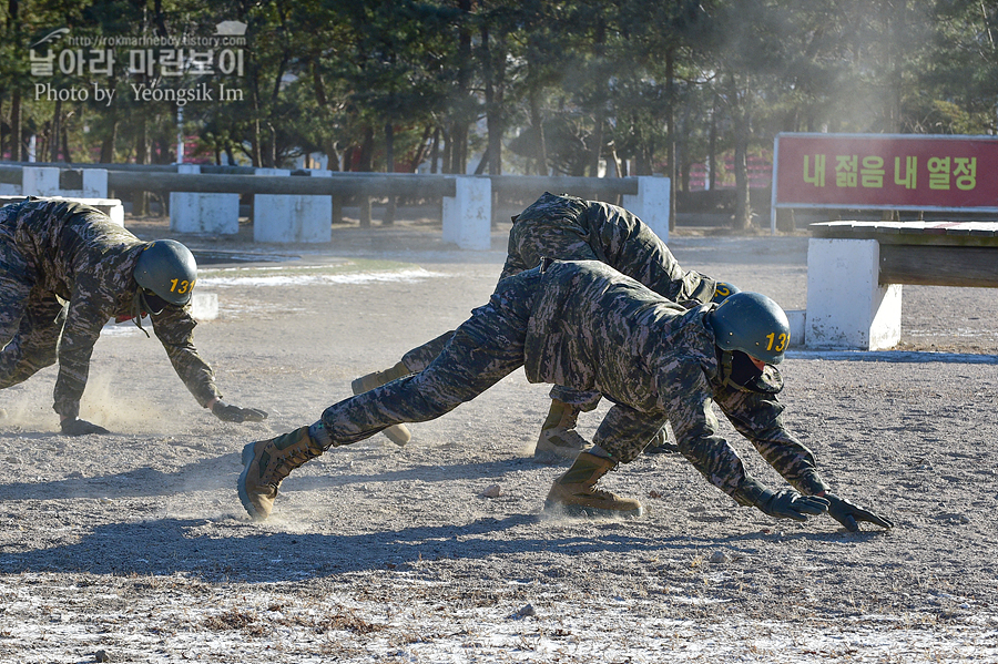 해병대 신병 1265기 1교육대 3주차 참호목봉_8663.jpg