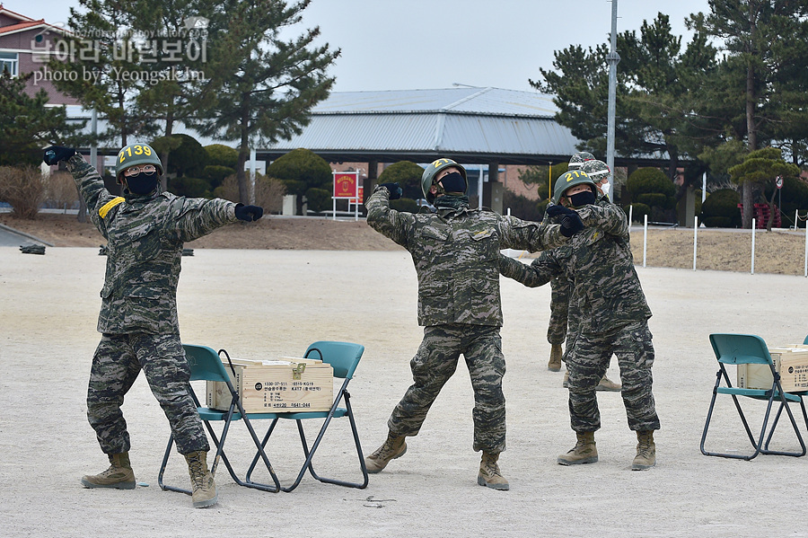 해병대 신병 1265기 2교육대 4주차 수류탄투척_0112.jpg