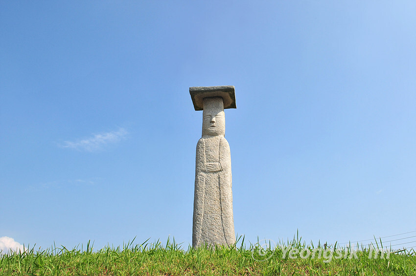 사랑의 전설이 숨어있는 익산 고도리 석조여래입상 1.jpg