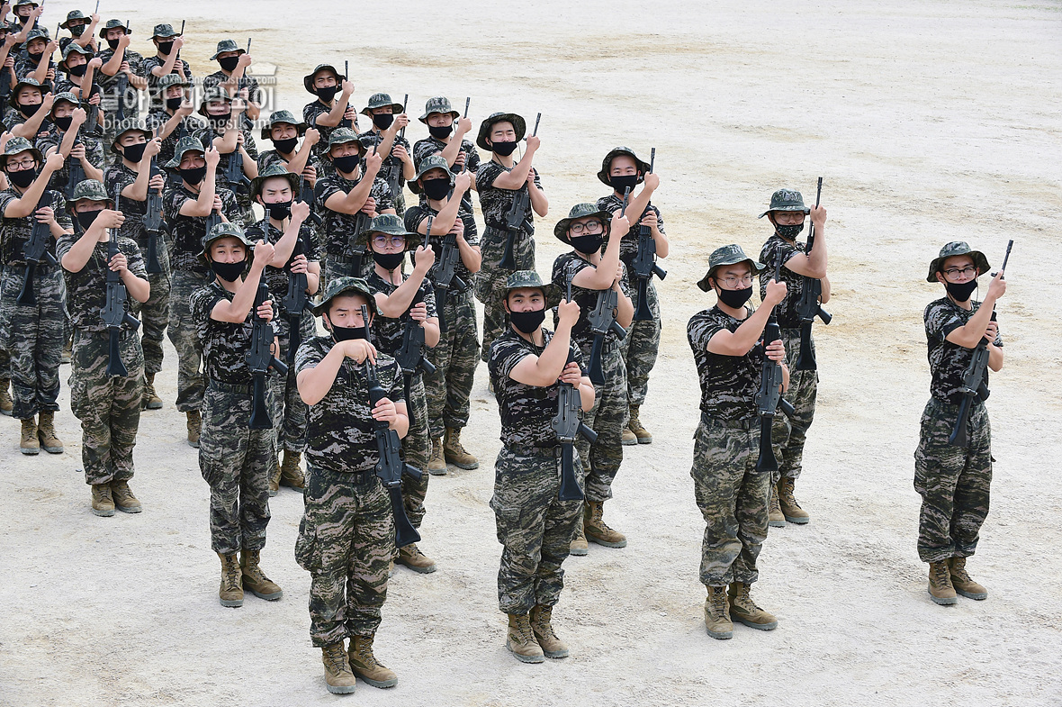 해병대 신병 1259기 2교육대 제식훈련 사진 임영식작가_2019_1906.jpg