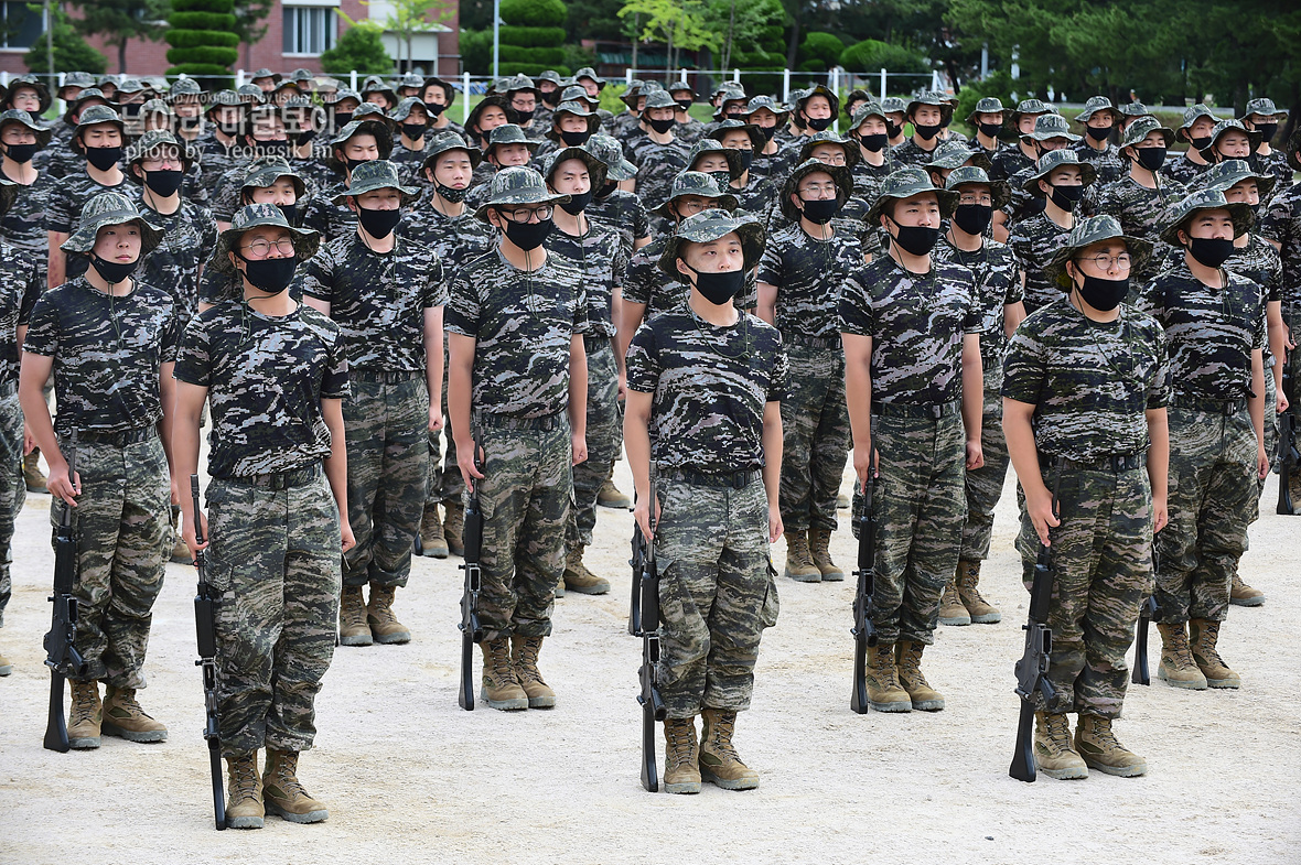 해병대 신병 1259기 2교육대 제식훈련 사진 임영식작가_2019_1903.jpg