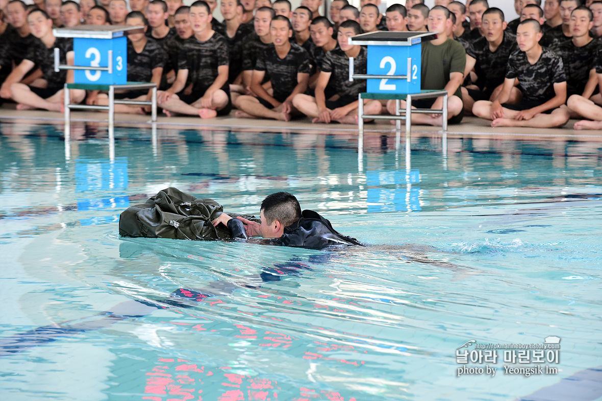 해병대 신병 1259기 1교육대 6주차 전투수영 사진 임영식 작가_6926_1.jpg