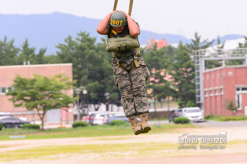 해병대 신병 1260기 3교육대 4주차 공수기초 사진 임영식 9_1519.jpg