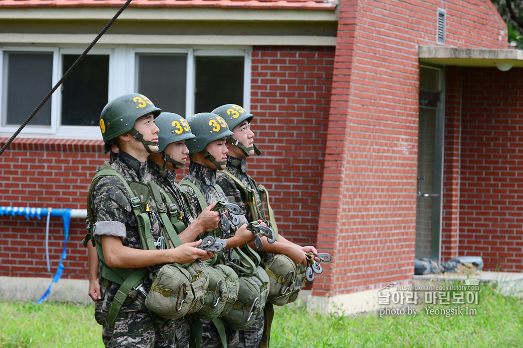 해병대 신병 1260기 3교육대 4주차 공수기초 사진 임영식 5_1053.jpg