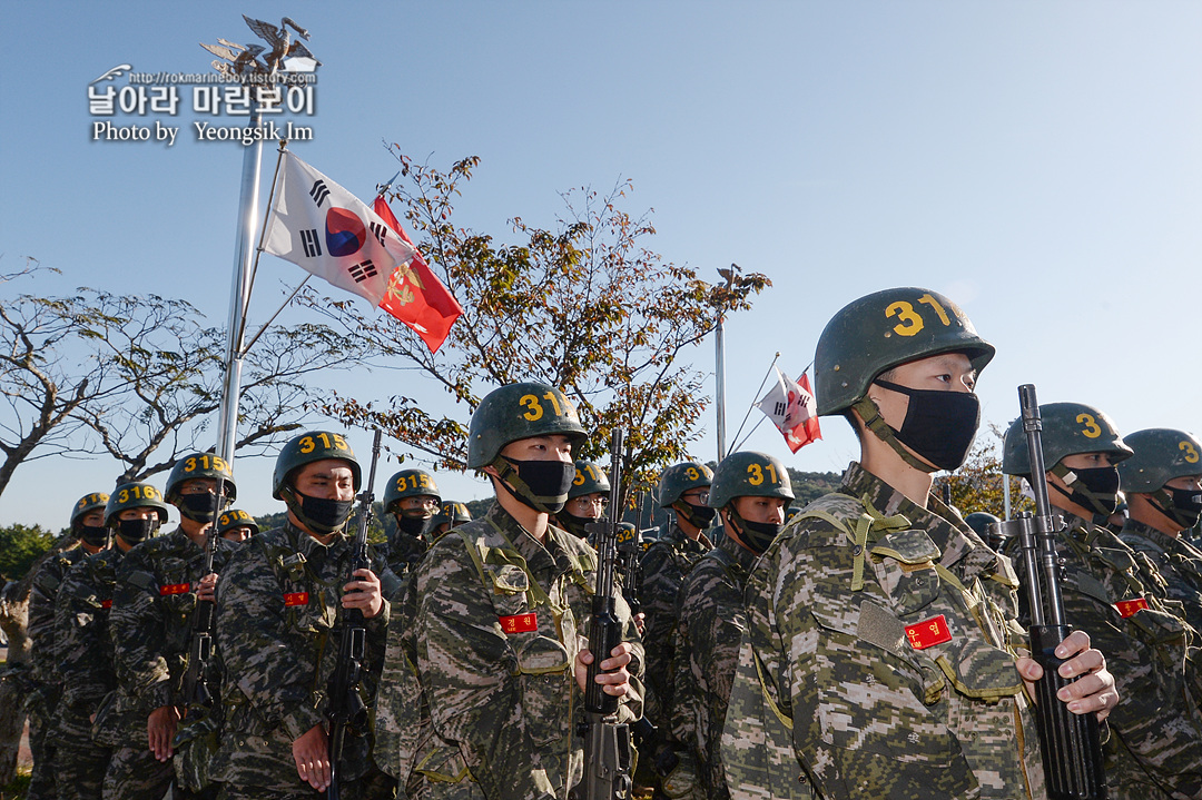 해병대 신병 1262기 3 빨간명찰수여식_8088.jpg