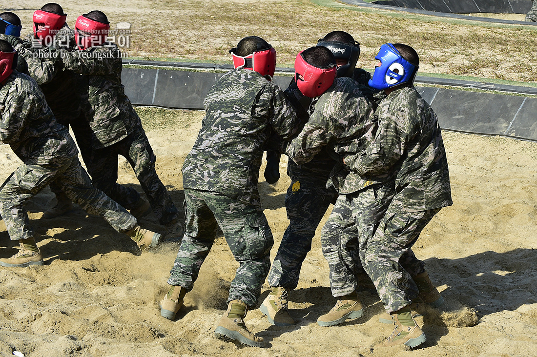 해병대 신병 1262기 3교육대 3주차 참호격투등_3877.jpg