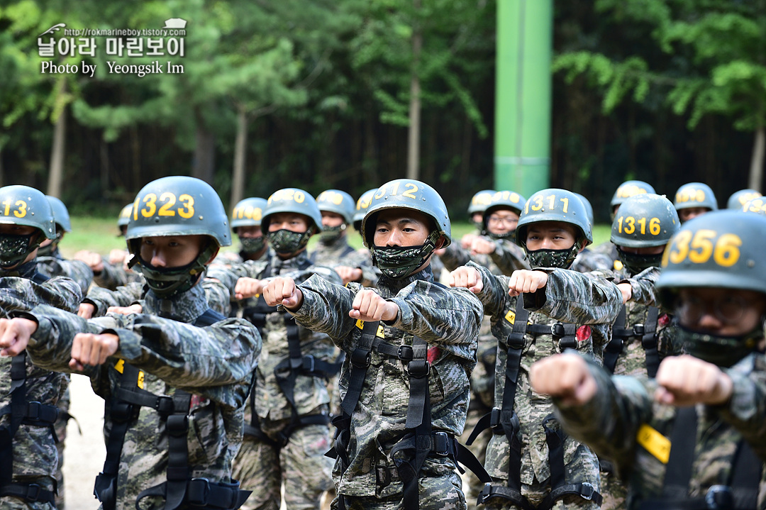 해병대 신병 1261기 1교육대 극기주 유격기초0_8325.jpg