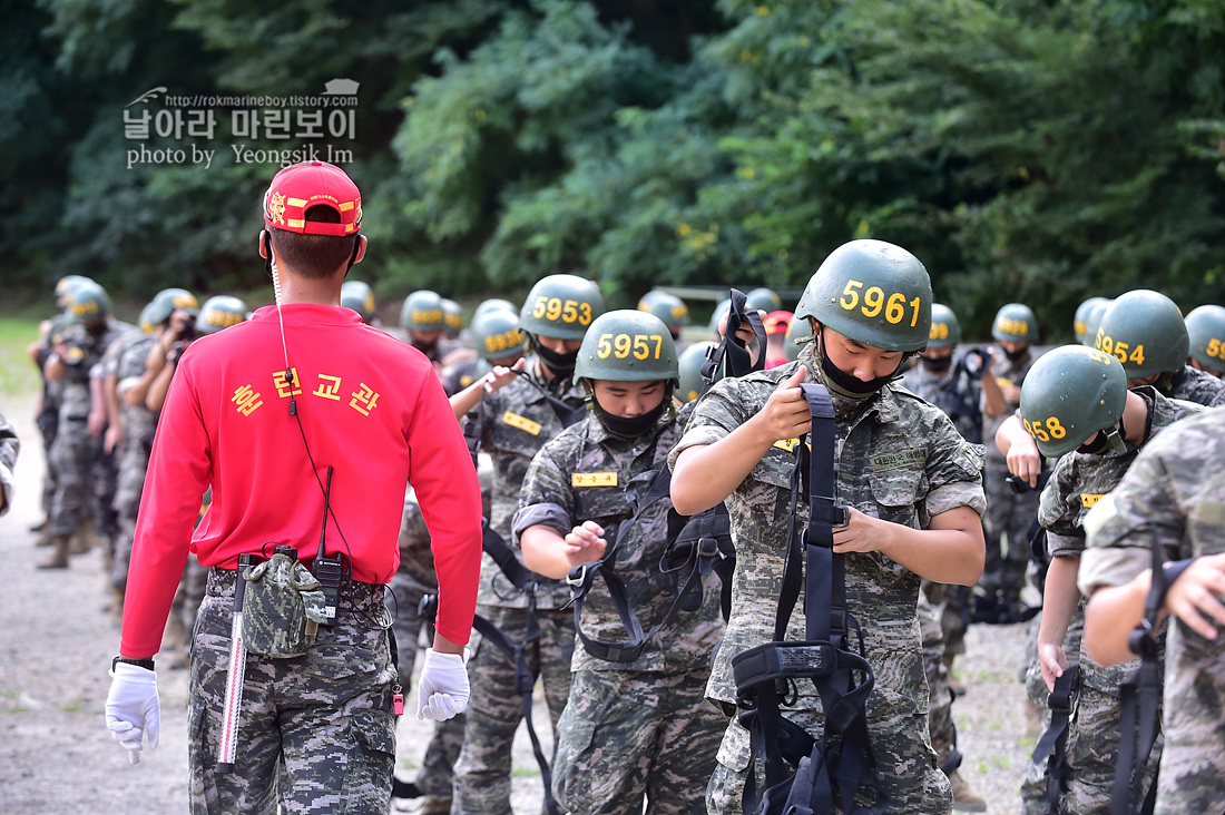 해병대 신병 1260기 5교육대 극기주_0366.jpg