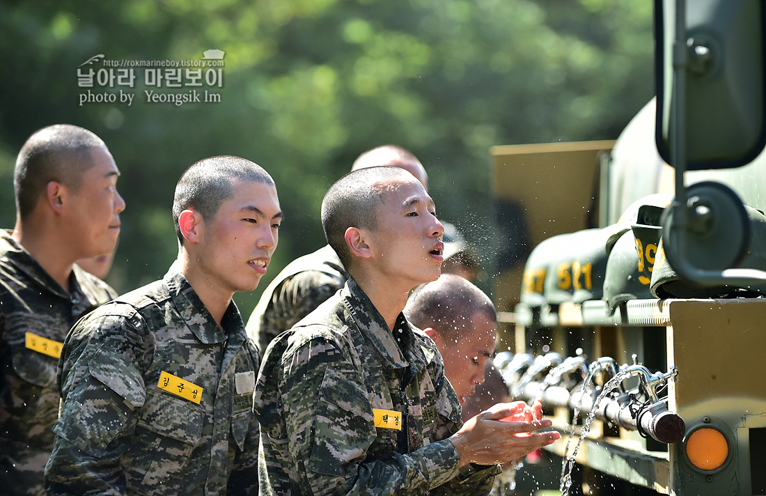 해병대 신병 1260기 5교육대 극기주_1292.jpg