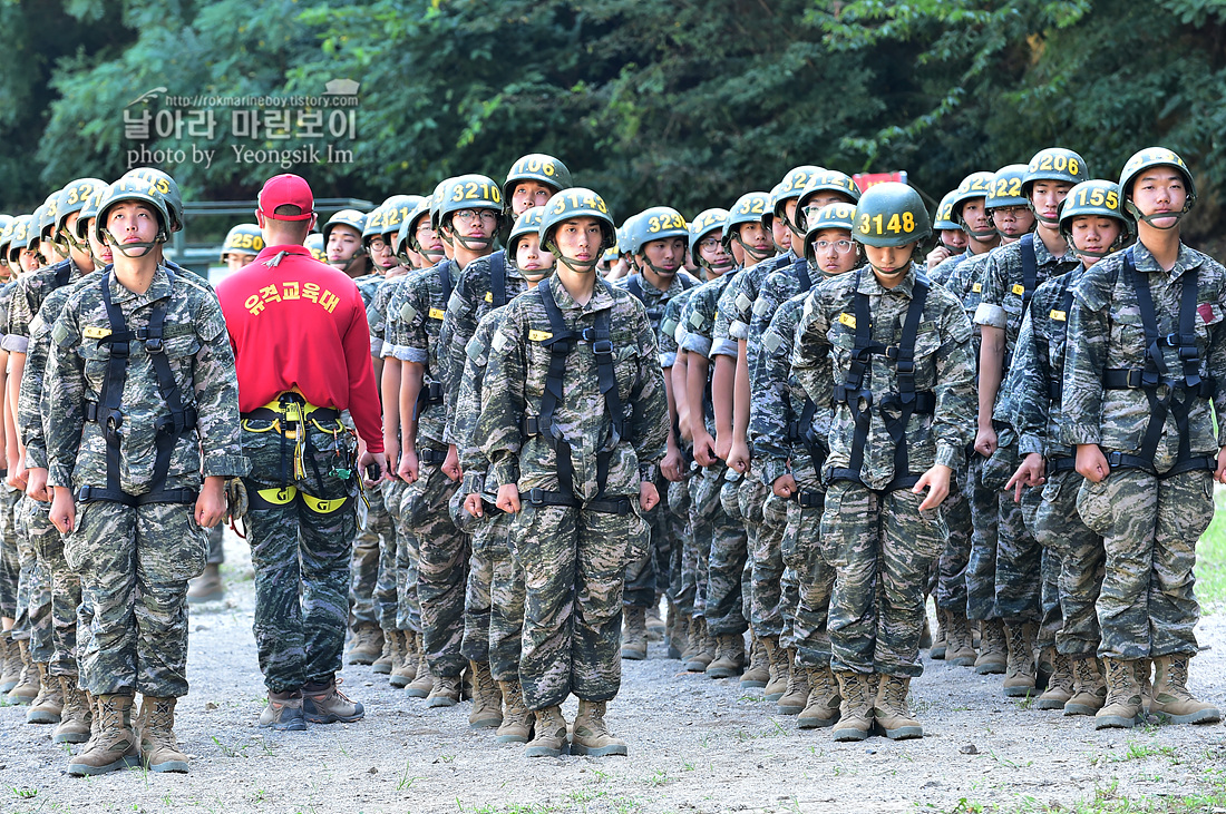 해병대 신병 1260기 3교육대 극기주_1224.jpg