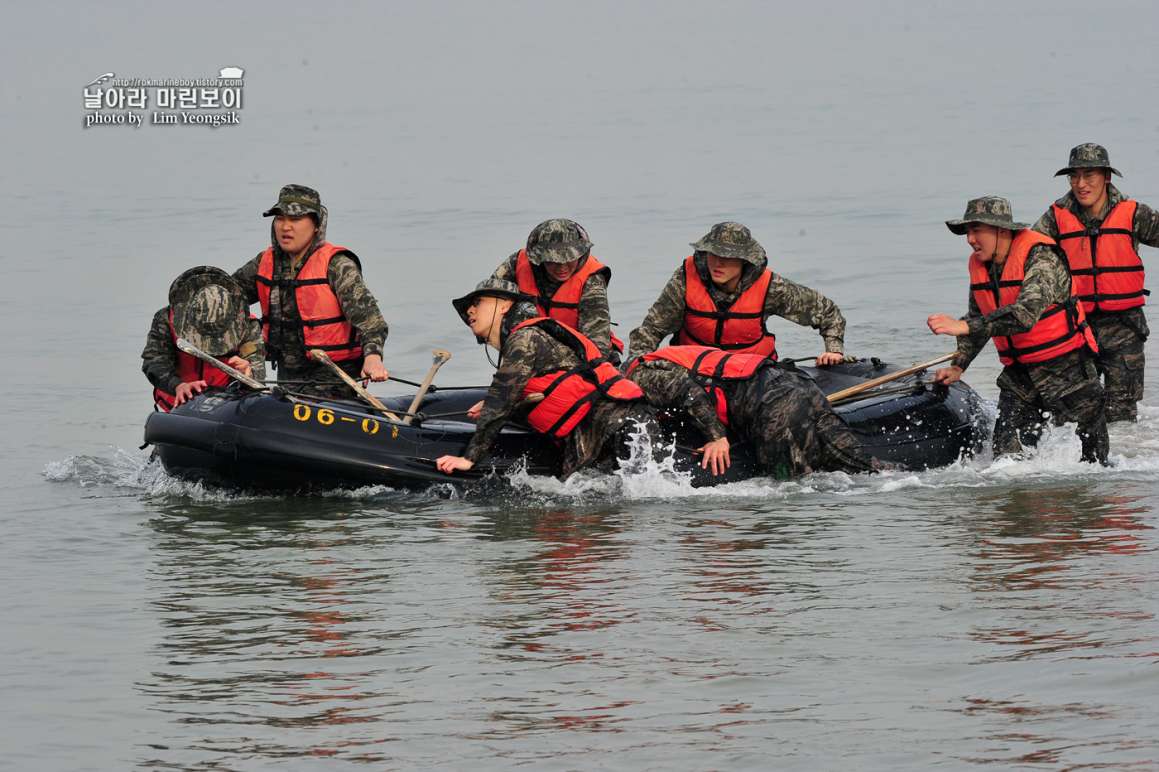 해병대 신병 1252기 4주차 5교육대 해상돌격_0186.jpg