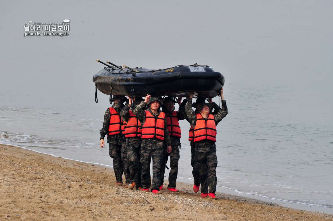 해병대 신병 1252기 4주차 5교육대 해상돌격_0226.jpg