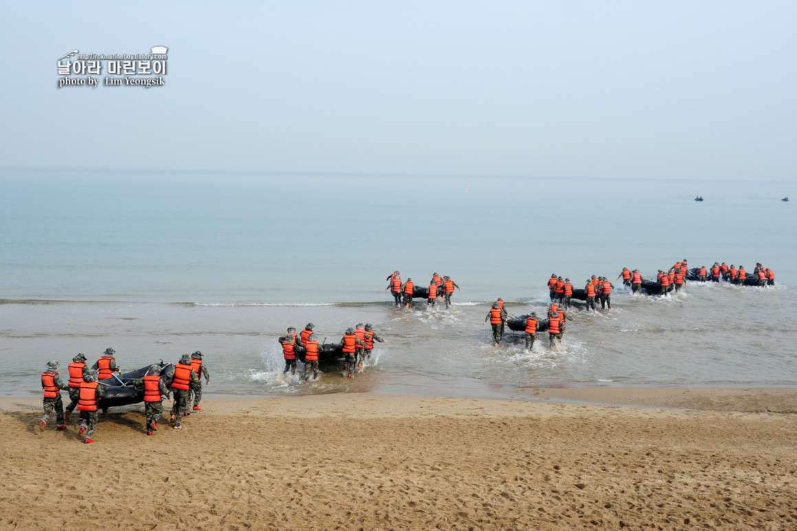 해병대 신병 1252기 4주차 5교육대 해상돌격_0255.jpg