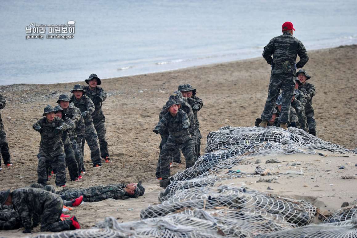 해병대 신병 1252기 4주차 5교육대 해상돌격_0070.jpg