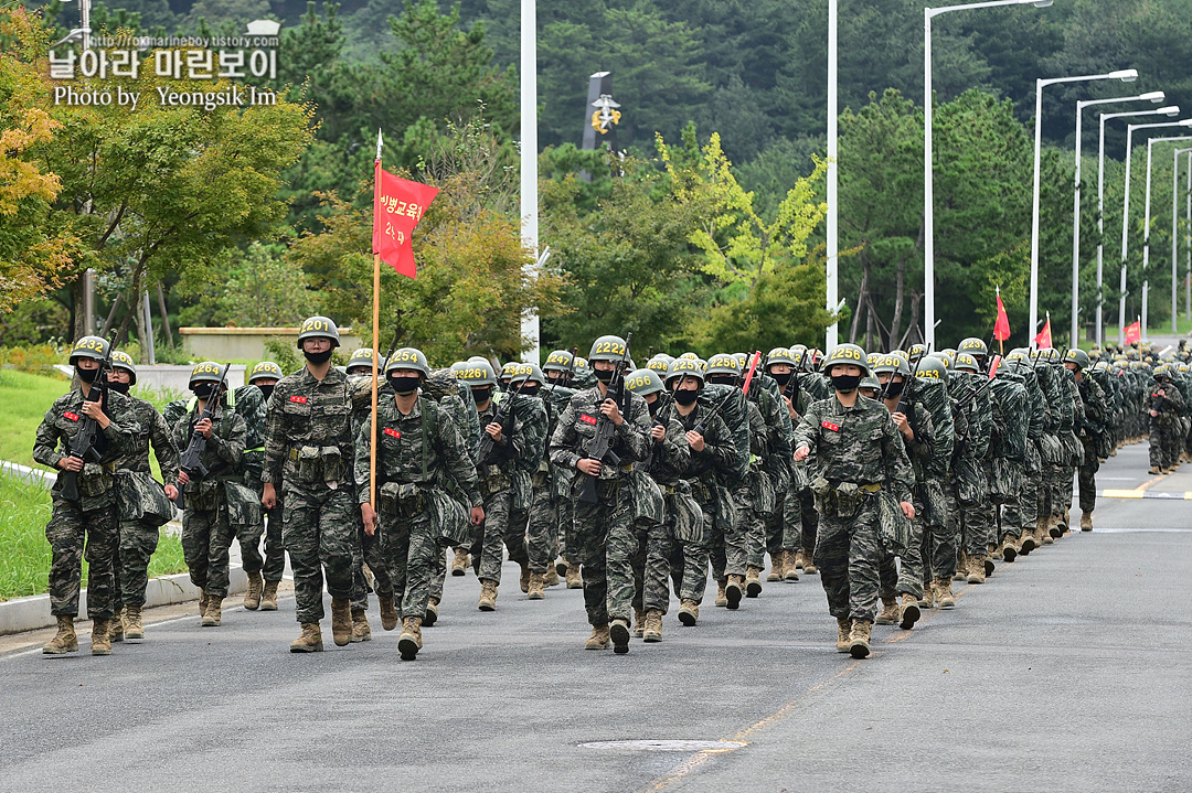 해병대 신병 1261기 빨간명찰수여식_8889.jpg