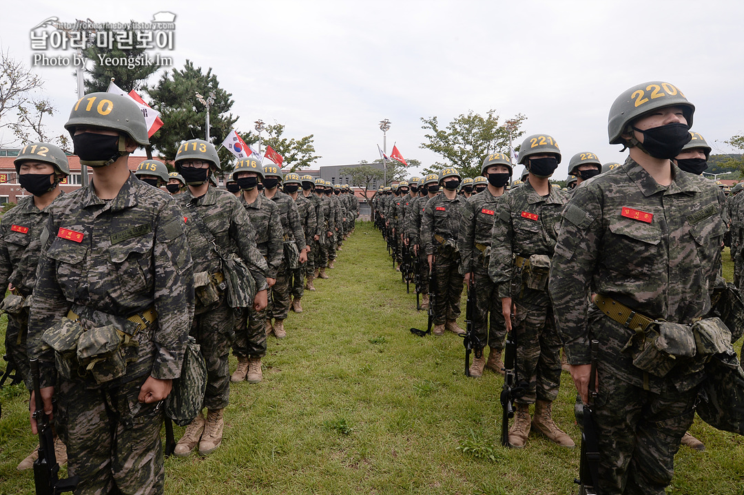 해병대 신병 1261기 빨간명찰수여식_8876_3.jpg